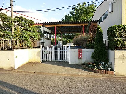 鶴川平和台幼稚園 700m(9分)