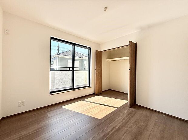 【リビング以外の居室】■落ち着いた雰囲気のお部屋で心が安らぐ空間