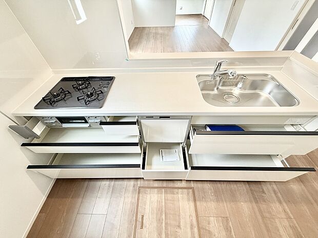 【キッチン】■家族の絆を深める、温もりのあるキッチン