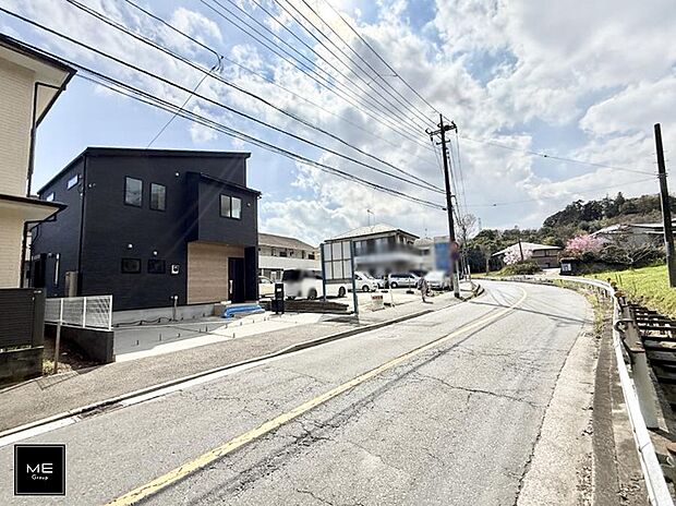 【前面道路含む現地写真】■新しい時代の息吹を感じる、心地よい環境