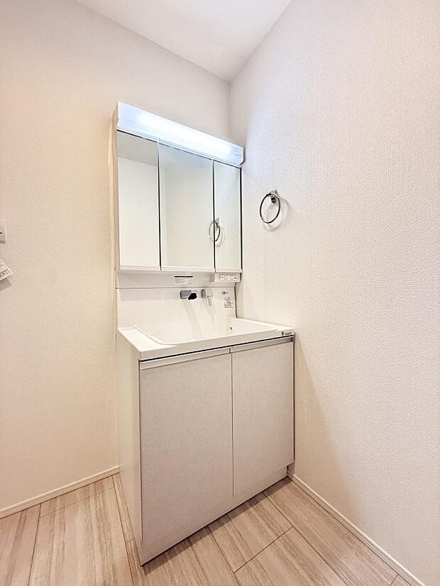 【洗面台・洗面所】■朝の準備がスムーズにできる広さです