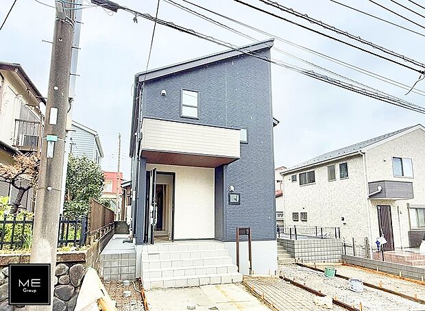 【現地外観写真】■暮らしを彩る充実した設備仕様が備わった住まい