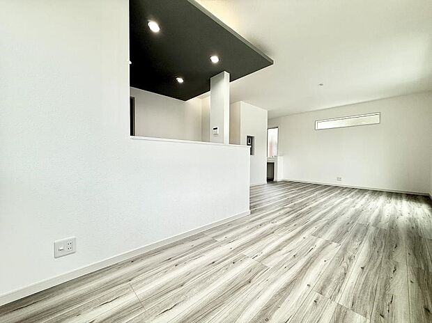 【リビングダイニング】■日常をちょっと特別にする、憩いの空間