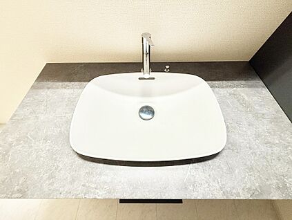 ハンドシャワー付洗面台