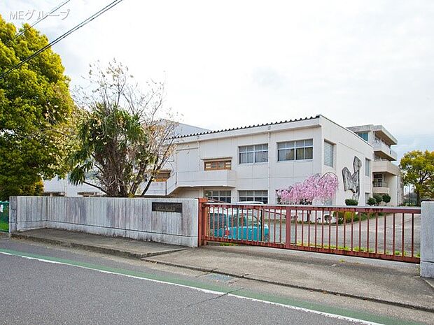 愛川町立愛川東中学校（約1,800m・徒歩23分）