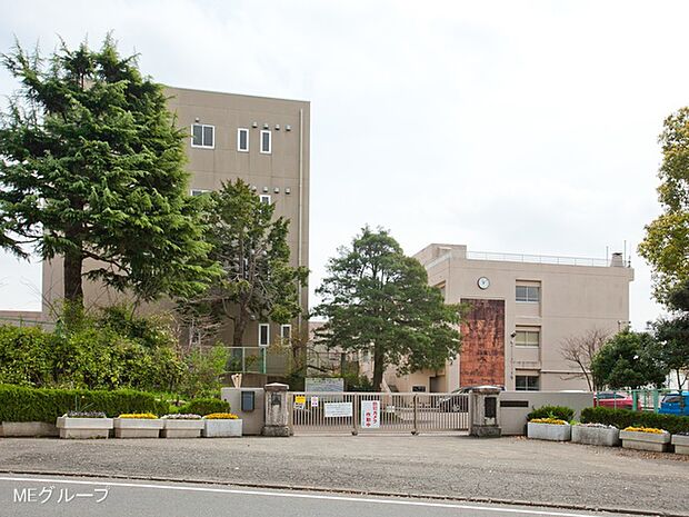 厚木市立荻野中学校（約2,150m・徒歩27分）