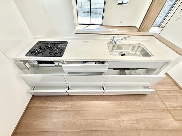 【ダイニングキッチン】■キレイに片付く、使いやすいキッチン