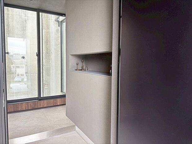 【玄関】■ ここから始まる一日、すっきり整った玄関