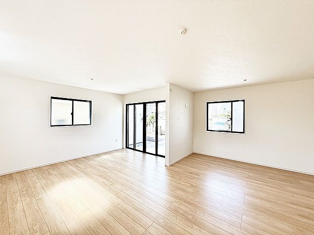 【ダイニング】■家族の笑顔があふれる、くつろぎの空間