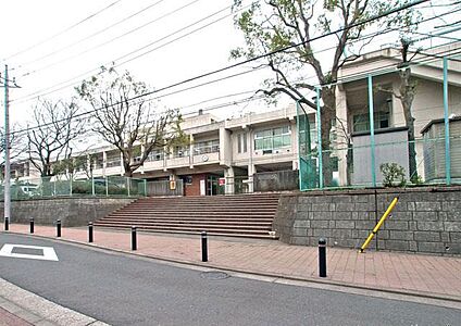 横浜市立いずみ野中学校 1700m(22分)