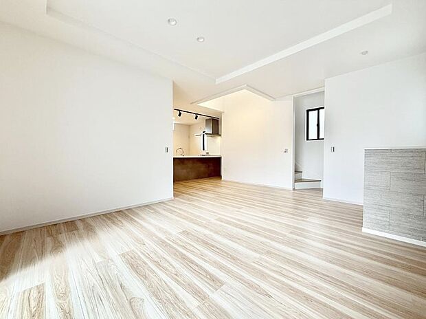 【リビングダイニング】■シンプルだけど贅沢、大切な人と過ごす心がほどける空間