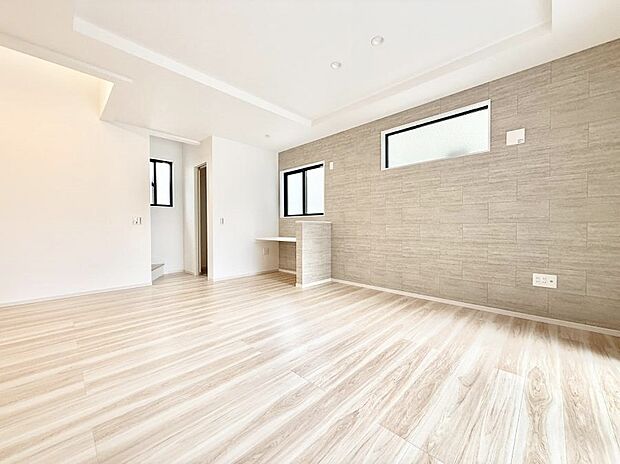 【リビング】■光と風を感じる、リラックスできる空間