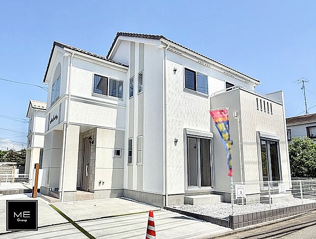 【現地外観写真】2号棟  ■家族みんなが笑顔で過ごせる、安心感のある住まい