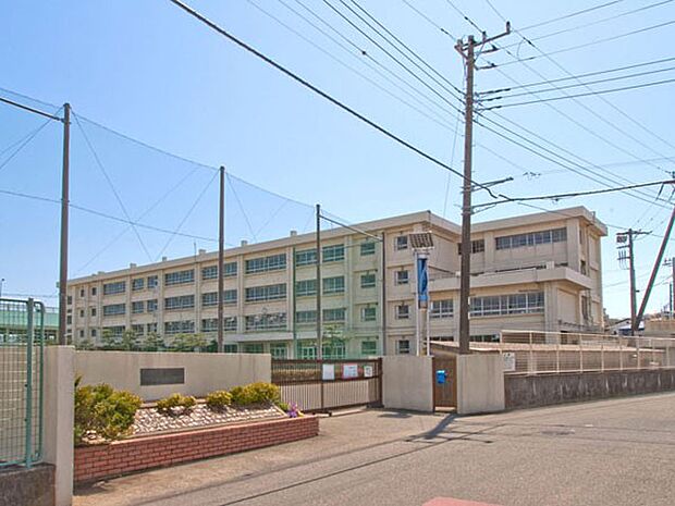 茅ヶ崎市立今宿小学校(約550m・徒歩7分)