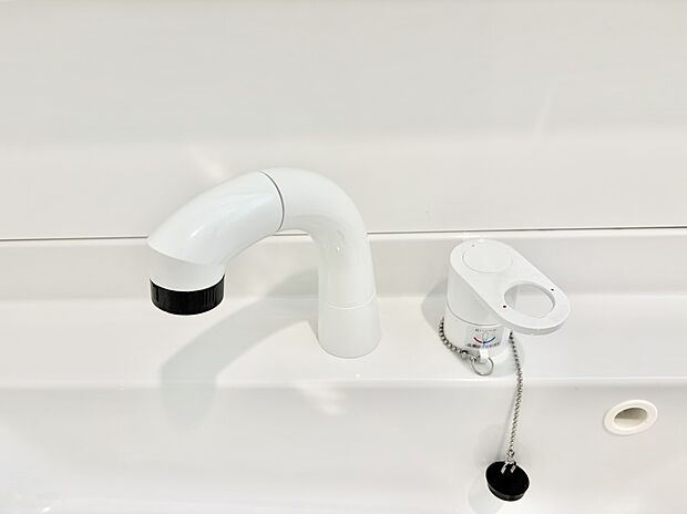 【ハンドシャワー付洗面台】■手洗いや顔を洗う時も快適に使える便利なシャワー