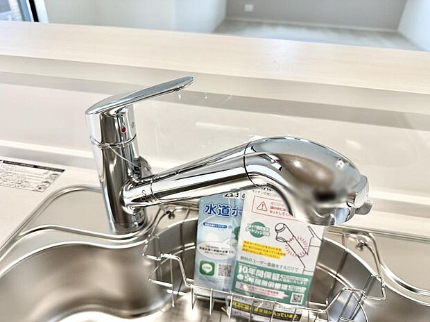 【浄水器】■清潔でおいしい水を手軽に供給してくれます