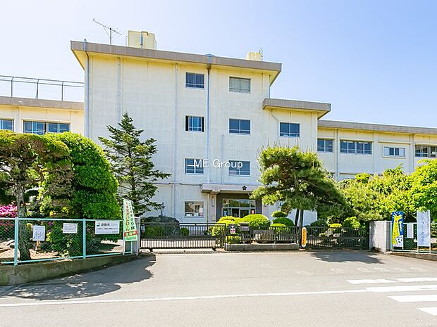 平塚市立八幡小学校（約640m・徒歩8分）