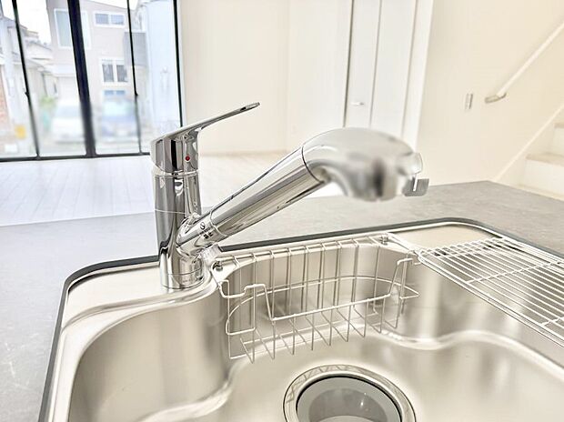 【浄水器】■清潔でおいしい水を手軽に供給してくれます