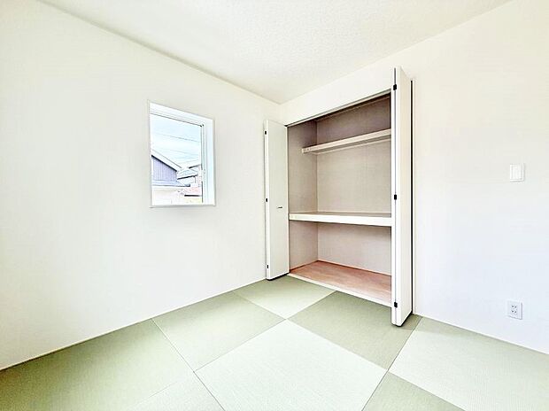 【リビング以外の居室】1号棟 ■落ち着いた雰囲気のお部屋で心が安らぐ空間
