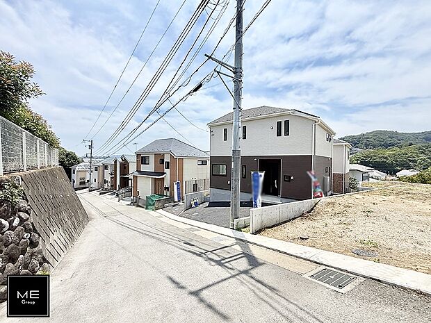 【前面道路含む現地写真】■新しい住まい、街の新しい風景