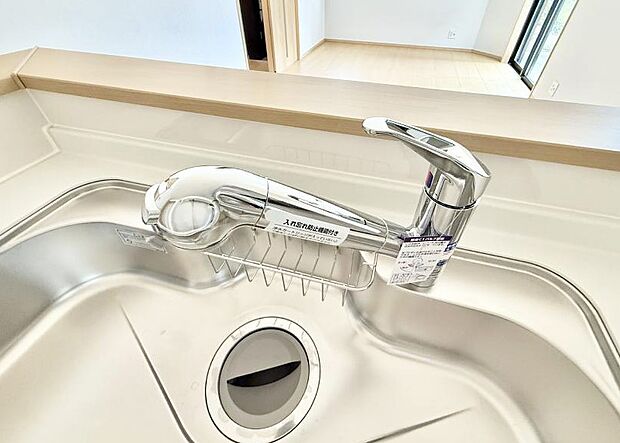 【浄水器】■清潔でおいしい水を手軽に供給してくれます