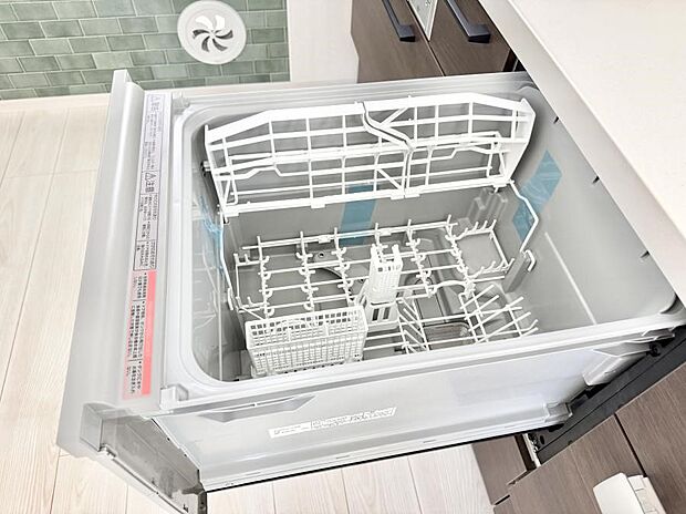 【食洗機】■手間なく洗浄!食器をピカピカに仕上げてくれます