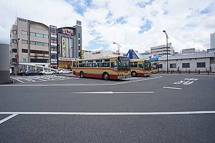 小田急電鉄江ノ島線「湘南台」駅 2600m(33分)