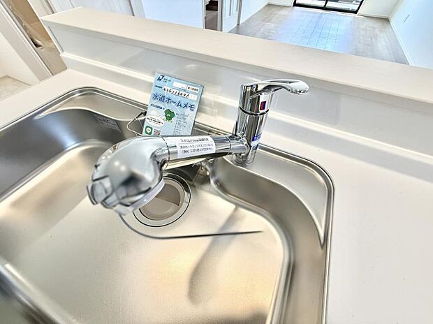 【浄水器】■清潔でおいしい水を手軽に供給してくれます