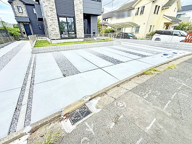 【駐車場】2号棟  ■自宅にカースペースがあると助かります