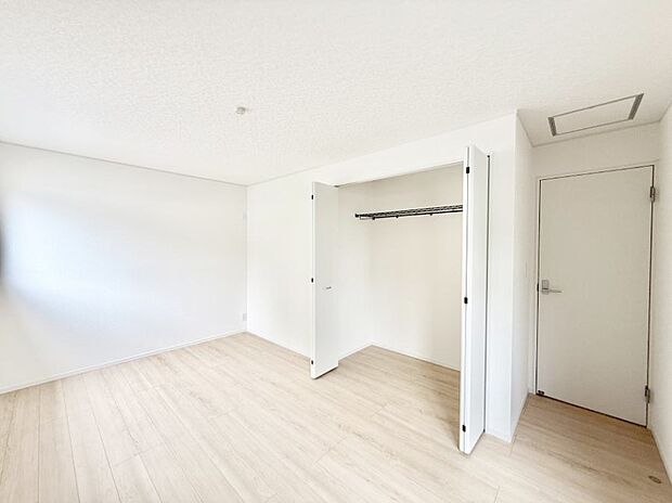 【子供部屋】1号棟 ■読書や趣味リモートワークなどさまざまな用途に対応できる柔軟さがあります