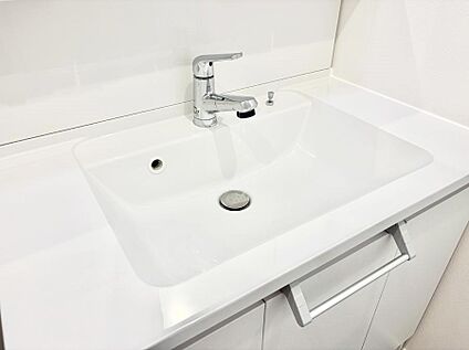 ハンドシャワー付洗面台