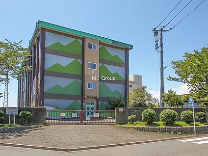 寒川町立小谷小学校 950m(12分)
