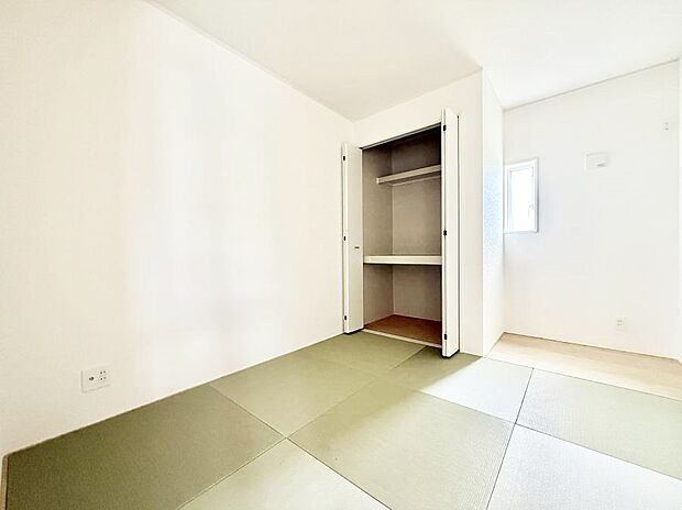 【リビング以外の居室】2号棟 ■落ち着いた雰囲気のお部屋で心が安らぐ空間