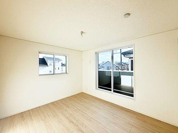 【リビング以外の居室】1号棟  ■落ち着いた雰囲気のお部屋で心が安らぐ空間