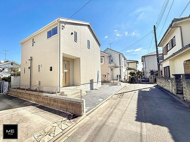 【前面道路含む現地写真】■優雅なラインが、毎日を引き立てます