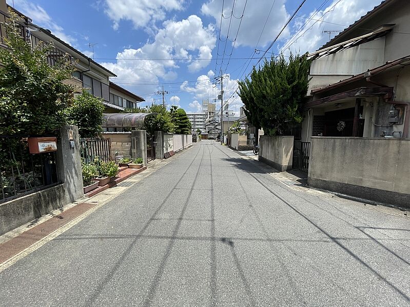 【前道写真】
車通り少なくママもお子様も安心です！
（写真撮影R6.6）