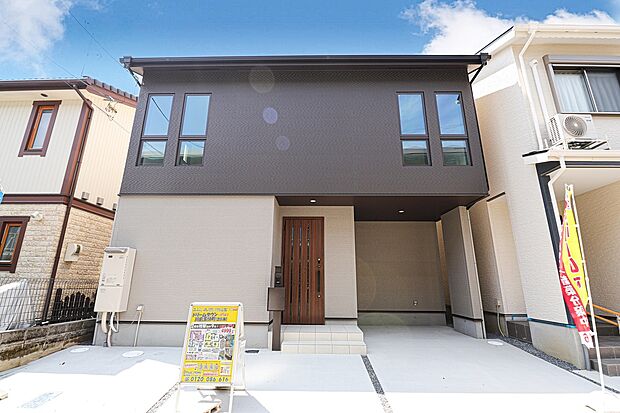 【ドリームタウンシリーズ施工例】
外観や内装のデザインをお客様のお好みで決めることが可能です！
生活のイメージがしやすい家具つきのモデルハウスへご招待します♪