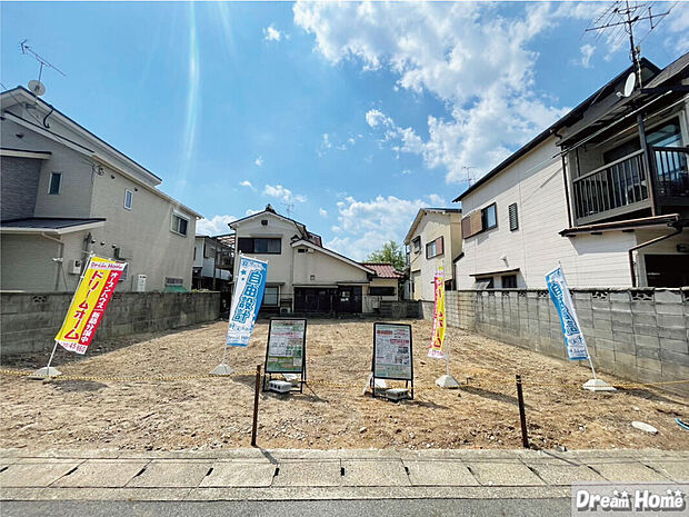 現地前道写真
前道は車通り少なく小さなお子様が飛び出しても事故の可能性が低くなりますね！