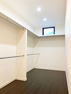 ウォークインクローゼット【ドリームタウンシリーズ施工例】