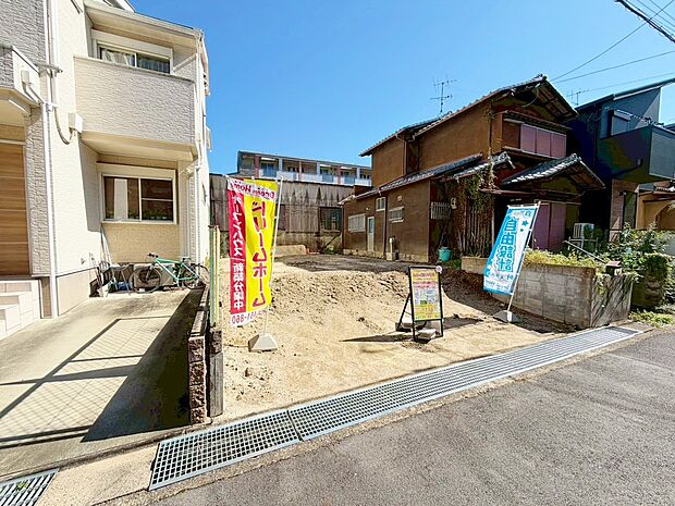 【現地写真】【当日のご案内可能！】
お車での送迎サービスも行っております！チャイルドシートのご用意もございますので、お子様連れのお客様も安心してご来店下さいませ！
現地（2025年3月）撮影