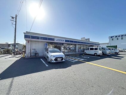 ローソン宇治伊勢田店 621ｍ(徒歩8分)