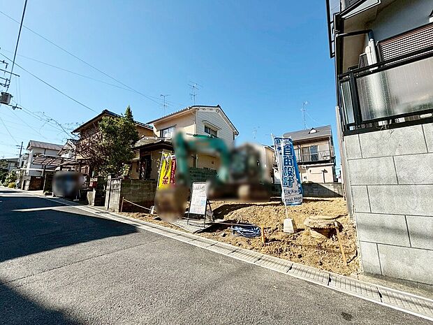 【【スタッフが現地へご案内致します！】】高い建物がなく、日当たり・風通しを確保！（写真撮影R7.11）