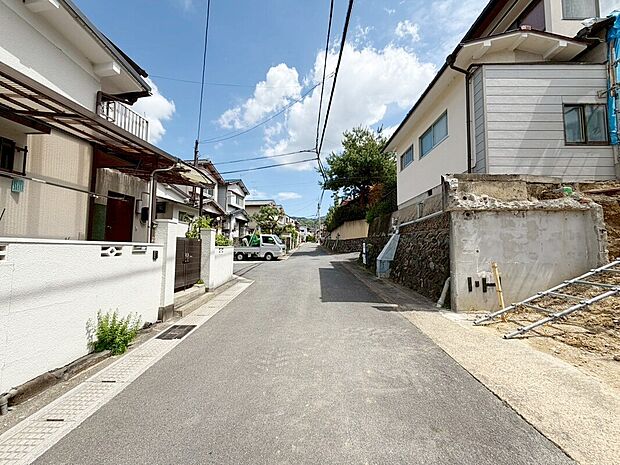 【現地前道写真】現地でのお待ち合わせはもちろん、ご自宅や近隣の施設までお迎えも可能ですのでお気軽にお問い合わせください!現地(2026年4月)撮影