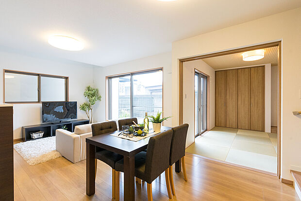 【ドリームタウンシリーズ施工例】
■お電話でご予約頂けましたら、お仕事終わりの遅い時間などお客様のご都合に合わせてご対応させて頂きますのでお気軽にお問い合わせ下さいませ。