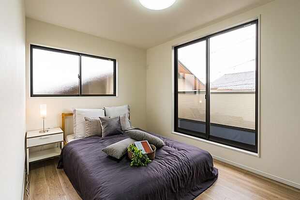 【ドリームタウンシリーズ施工例】
■外構のお色や、お部屋のクロスはお客様のお好みでお選びいただけます。