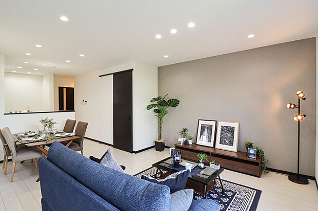 ■生活イメージのしやすい家具付きのモデルハウスへご案内いたします。