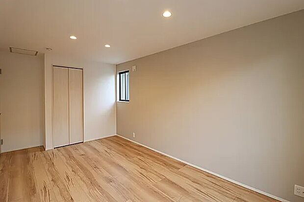 【【ドリームタウンシリーズ施工例】】■壁紙の色は自由に選べ、自分好みにカスタマイズ可能です。また、アクセントクロスを使うことで、部屋に変化をつけたり、デザイン性を高めたりできます。おしゃれで個性的な空間を演出できます。