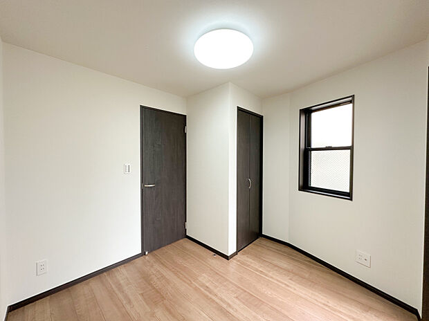 【【ドリームタウンシリーズ施工例(洋室)】】■寝室や書斎など、ライフスタイルに合わせて多目的に使えます。