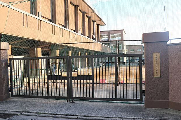 西ノ京中学校