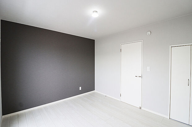 【【施工例：洋室】】クロスの色味を変更することが可能です！